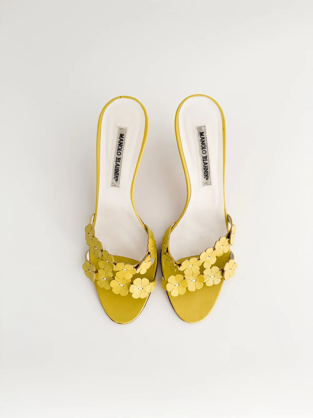 直営店 ‐Manolo Blahnik - SALE! FLORETTEHI 105mm ミュール Manolo Blahnik Floral Embroidered Mule Heels (US 7 / IT 37